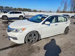 1HGCR2F56HA078825 2017 HONDA ACCORD