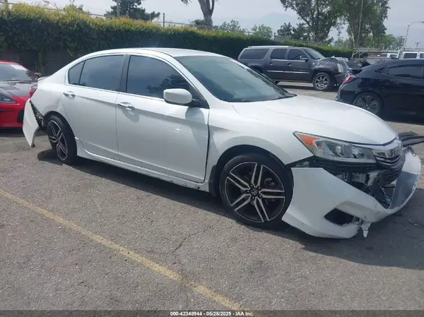 1HGCR2F56HA096256 2017 HONDA ACCORD - Image 1