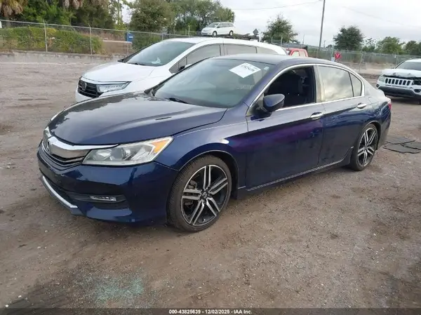 1HGCR2F56HA114139 2017 HONDA ACCORD - Image 2