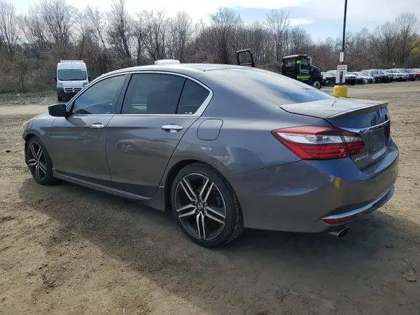 1HGCR2F56HA131023 2017 HONDA ACCORD - Image 2