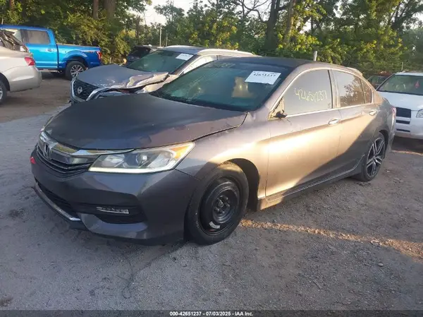 1HGCR2F56HA133824 2017 HONDA ACCORD - Image 2