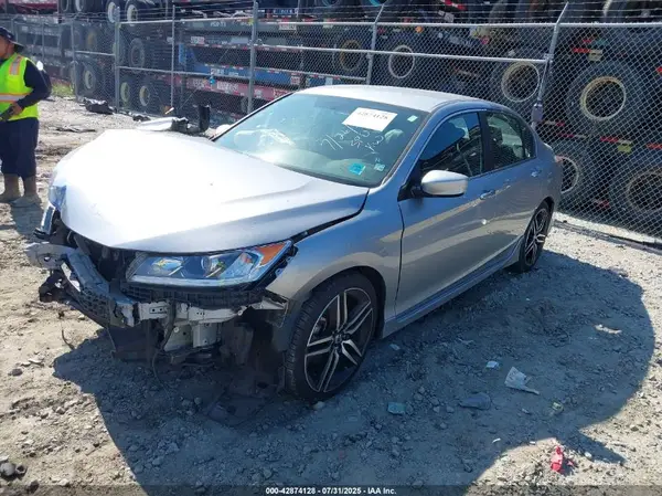 1HGCR2F56HA145729 2017 HONDA ACCORD - Image 2