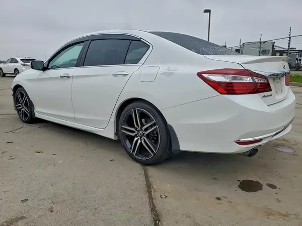 1HGCR2F56HA150154 2017 HONDA ACCORD - Image 2