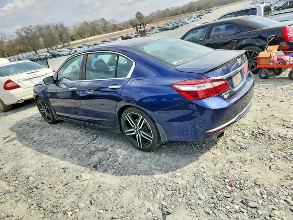 1HGCR2F56HA157895 2017 HONDA ACCORD - Image 2