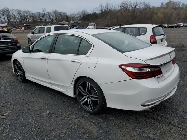 1HGCR2F56HA167309 2017 HONDA ACCORD - Image 2