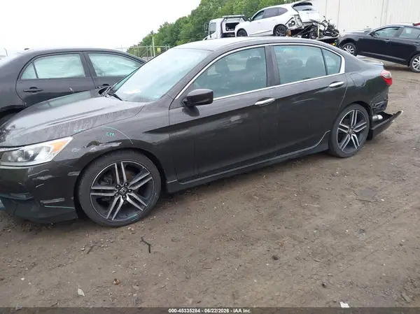 1HGCR2F56HA168184 2017 HONDA ACCORD - Image 2