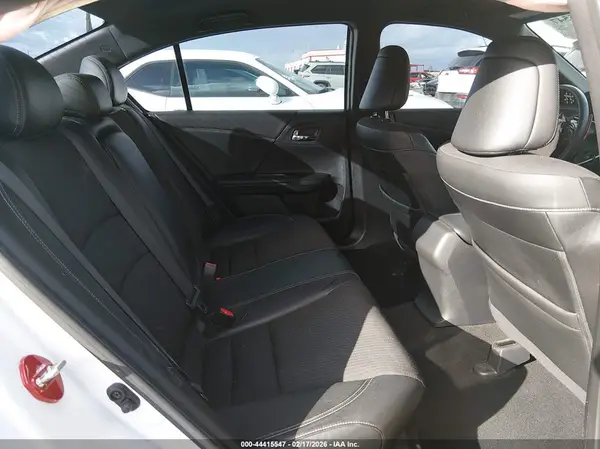 1HGCR2F56HA196132 2017 HONDA ACCORD - Image 8