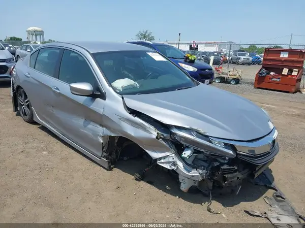 1HGCR2F56HA196373 2017 HONDA ACCORD - Image 1