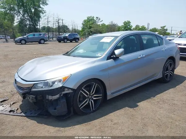 1HGCR2F56HA196373 2017 HONDA ACCORD - Image 2