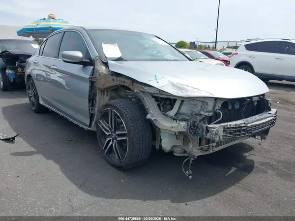 1HGCR2F56HA196387 2017 HONDA ACCORD - Image 1