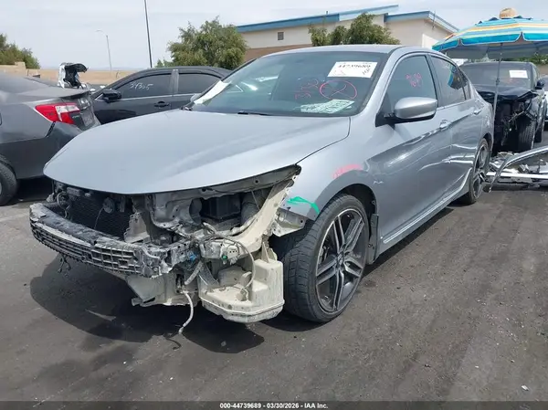1HGCR2F56HA196387 2017 HONDA ACCORD - Image 2