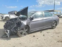 1HGCR2F56HA219196 2017 HONDA ACCORD