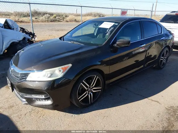 1HGCR2F56HA244261 2017 HONDA ACCORD - Image 2