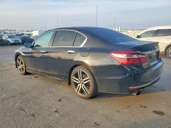 1HGCR2F56HA245135 2017 HONDA ACCORD - Image 2