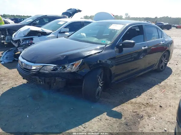 1HGCR2F56HA254689 2017 HONDA ACCORD - Image 2