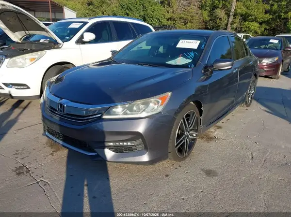 1HGCR2F56HA256913 2017 HONDA ACCORD - Image 2