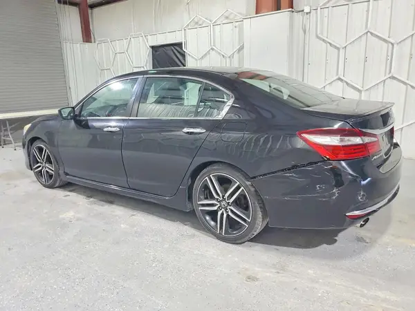 1HGCR2F56HA268334 2017 HONDA ACCORD - Image 2