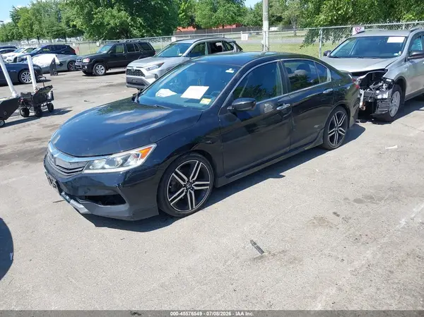 1HGCR2F56HA303731 2017 HONDA ACCORD - Image 2