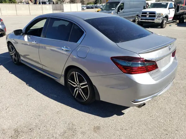 1HGCR2F56HA306743 2017 HONDA ACCORD - Image 2