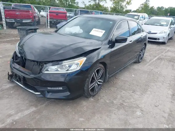 1HGCR2F57GA023945 2016 HONDA ACCORD - Image 2