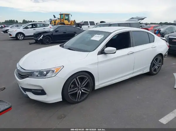 1HGCR2F57GA067525 2016 HONDA ACCORD - Image 2