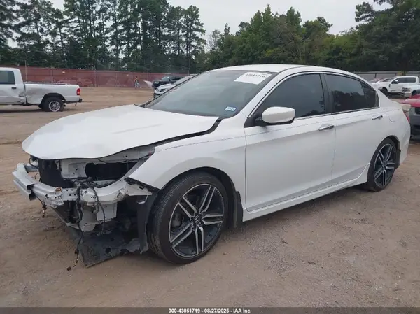 1HGCR2F57HA014745 2017 HONDA ACCORD - Image 2