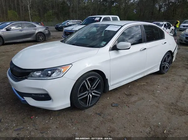 1HGCR2F57HA014762 2017 HONDA ACCORD - Image 2