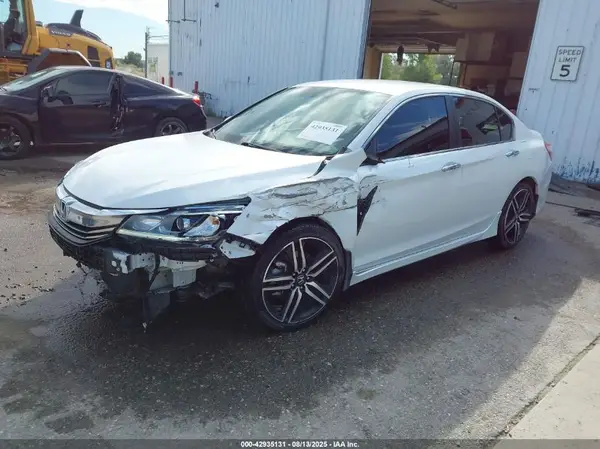 1HGCR2F57HA019234 2017 HONDA ACCORD - Image 2