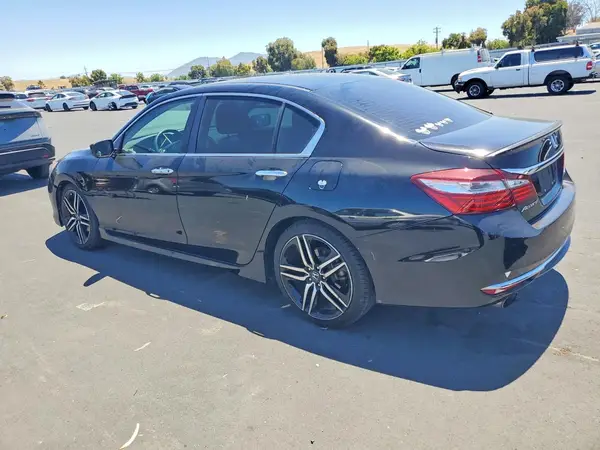 1HGCR2F57HA022960 2017 HONDA ACCORD - Image 2