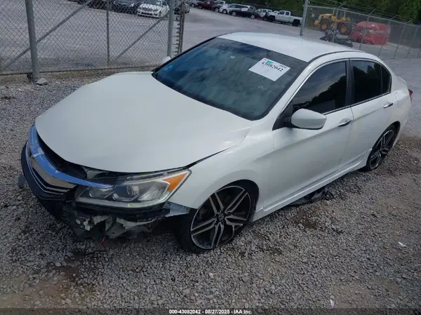 1HGCR2F57HA023431 2017 HONDA ACCORD - Image 2