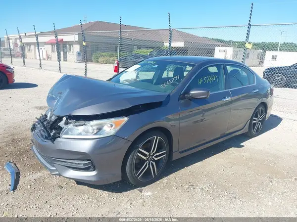 1HGCR2F57HA023722 2017 HONDA ACCORD - Image 2