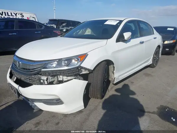 1HGCR2F57HA029441 2017 HONDA ACCORD - Image 2