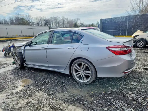 1HGCR2F57HA031464 2017 HONDA ACCORD - Image 2