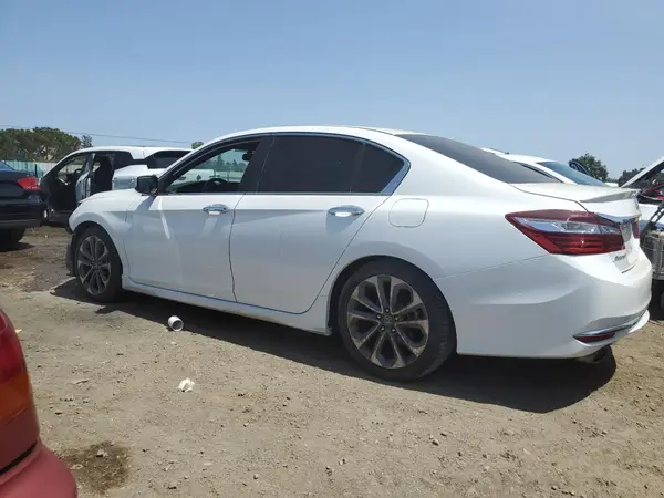 1HGCR2F57HA032890 2017 HONDA ACCORD - Image 2
