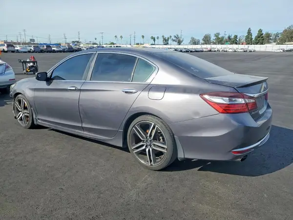 1HGCR2F57HA052492 2017 HONDA ACCORD - Image 2