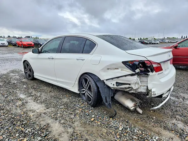 1HGCR2F57HA055408 2017 HONDA ACCORD - Image 2