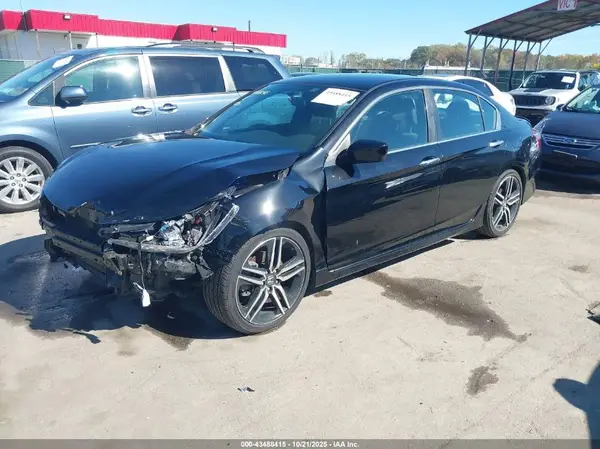 1HGCR2F57HA058731 2017 HONDA ACCORD - Image 2