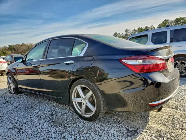 1HGCR2F57HA058745 2017 HONDA ACCORD - Image 2