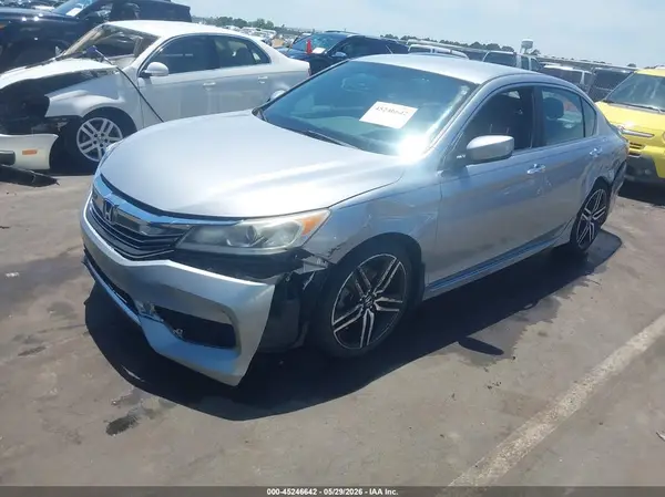 1HGCR2F57HA060429 2017 HONDA ACCORD - Image 2