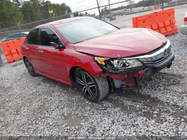 1HGCR2F57HA067073 2017 HONDA ACCORD - Image 1