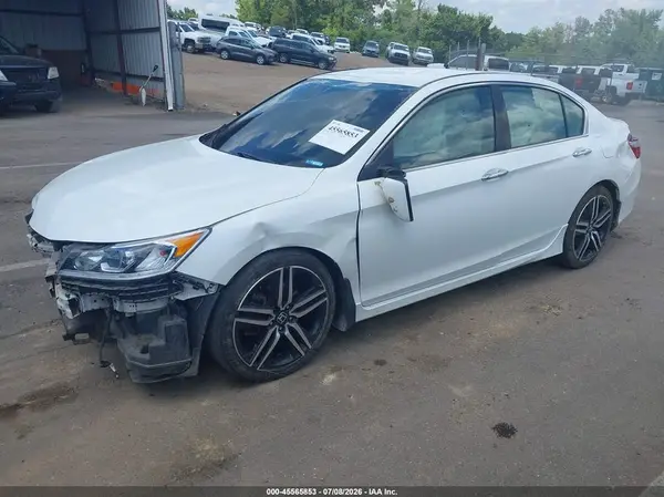 1HGCR2F57HA088943 2017 HONDA ACCORD - Image 2