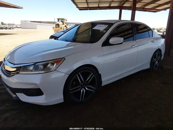 1HGCR2F57HA092393 2017 HONDA ACCORD - Image 2