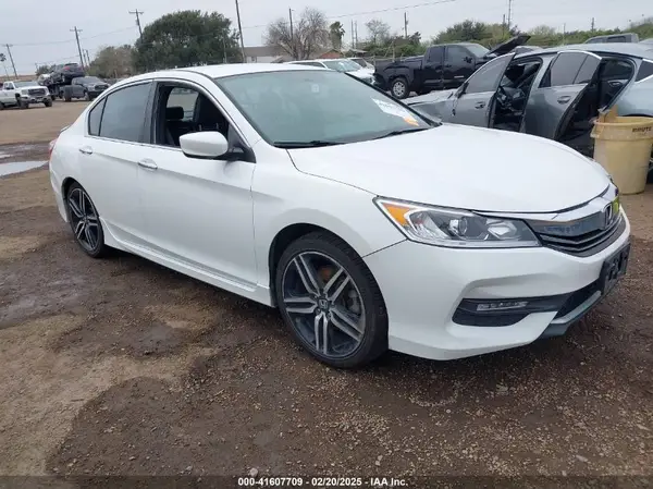 1HGCR2F57HA097366 2017 HONDA ACCORD - Image 1