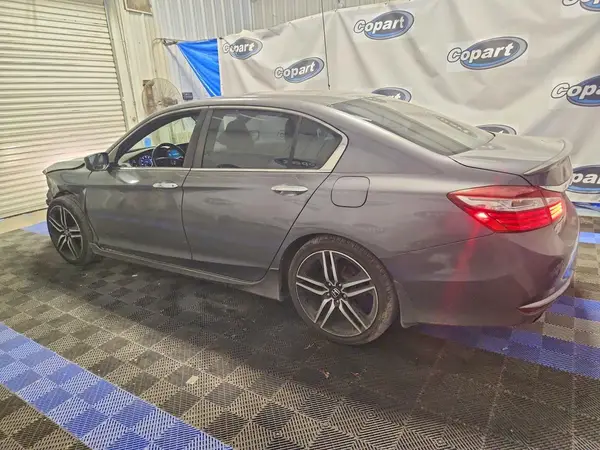 1HGCR2F57HA099635 2017 HONDA ACCORD - Image 2