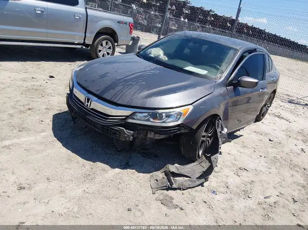 1HGCR2F57HA104056 2017 HONDA ACCORD - Image 2