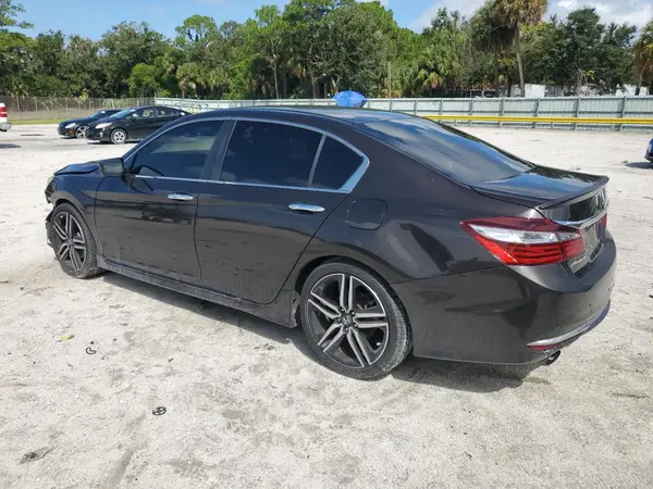 1HGCR2F57HA108799 2017 HONDA ACCORD - Image 2