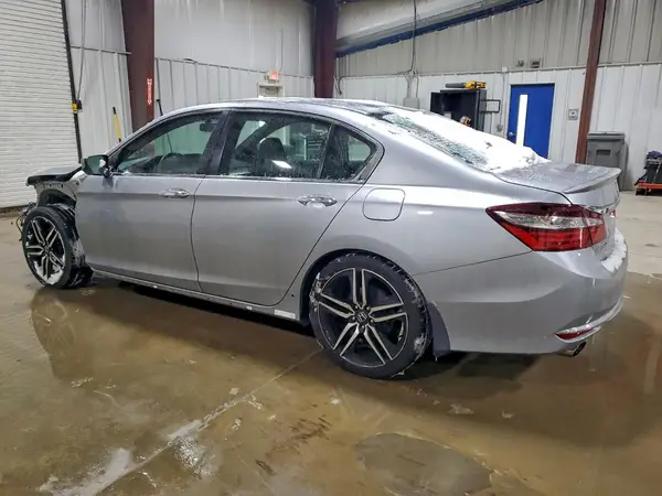 1HGCR2F57HA124422 2017 HONDA ACCORD - Image 2