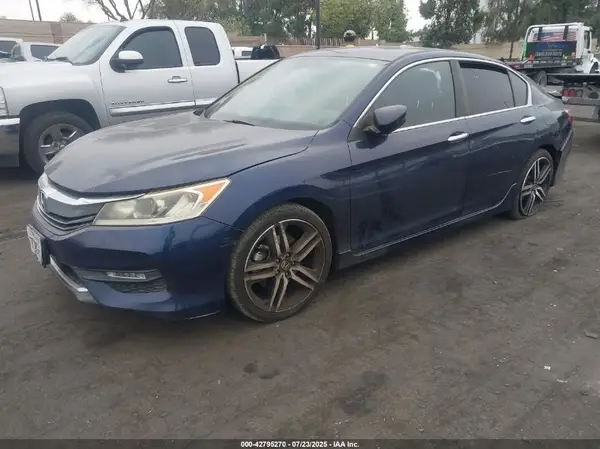 1HGCR2F57HA125425 2017 HONDA ACCORD - Image 2