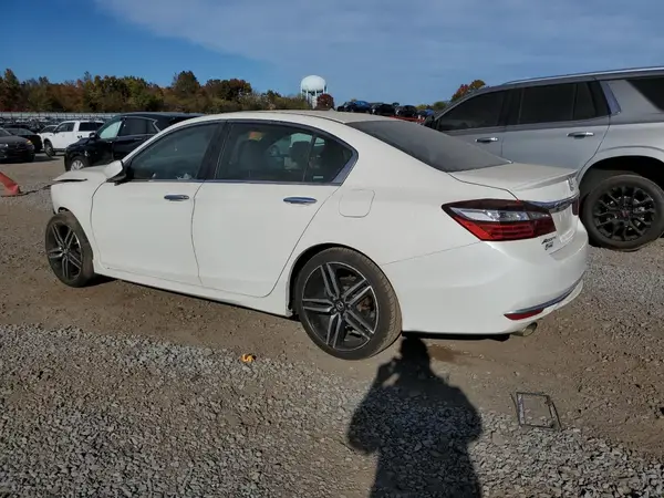 1HGCR2F57HA129197 2017 HONDA ACCORD - Image 2