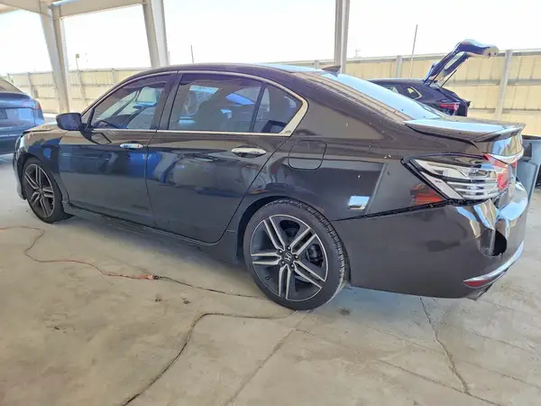 1HGCR2F57HA129250 2017 HONDA ACCORD - Image 2